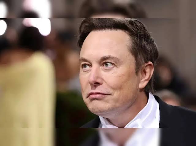 Elon Musk says going to medical school is now pointless because robots will replace human surgeons by 2030 (video)